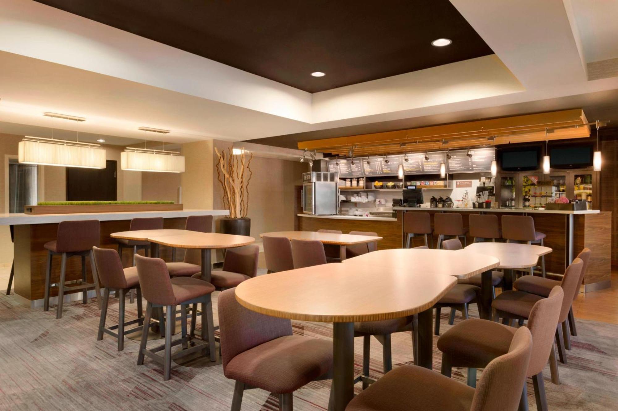 Courtyard By Marriott Normal Hotel Bloomington