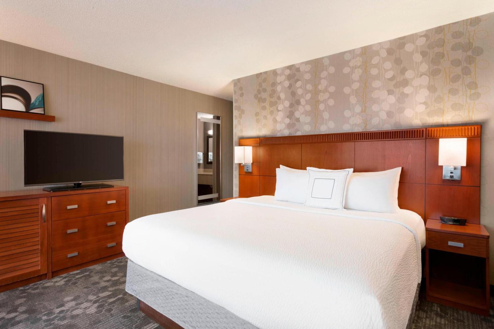 Hotel Courtyard By Marriott Normal 3*