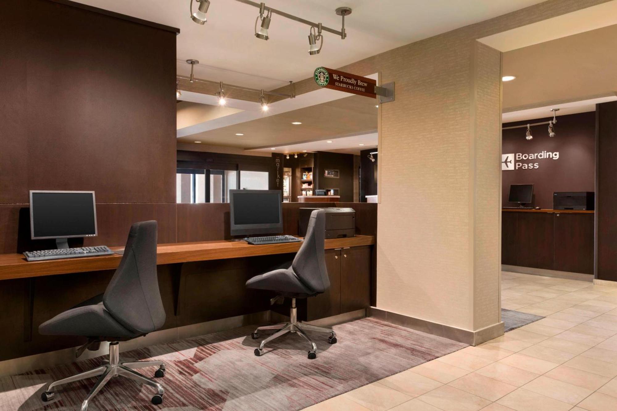 Courtyard By Marriott Normal Bloomington
